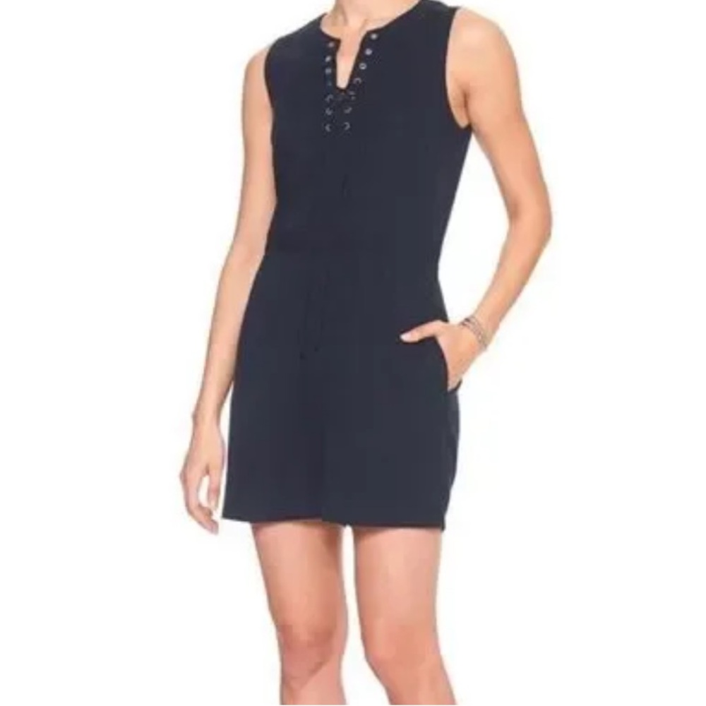 BANANA REPUBLIC LACE UP ROMPER WOMENS SIZE 4 NAVY BLUE